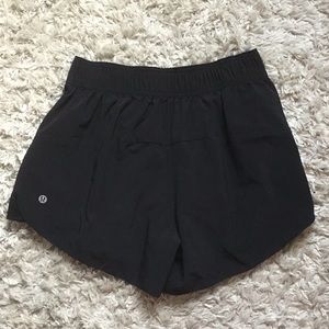 Lululemon reversible active shorts size 6